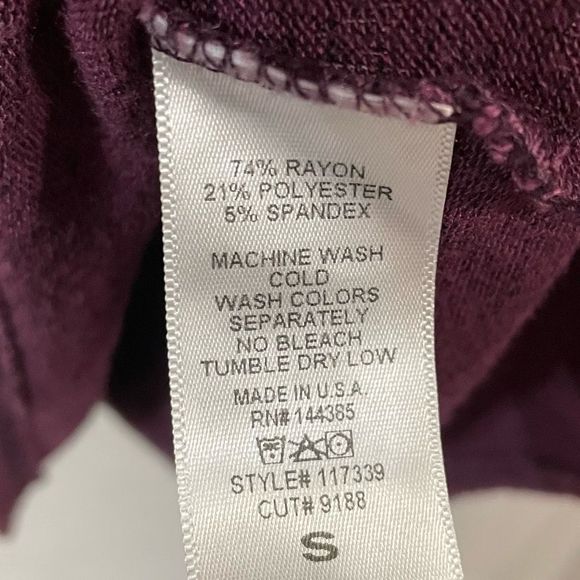 AMERICAN ABLE
Sheeran Bar Detail Hacci‎ Knit Top - Picture 8 of 8